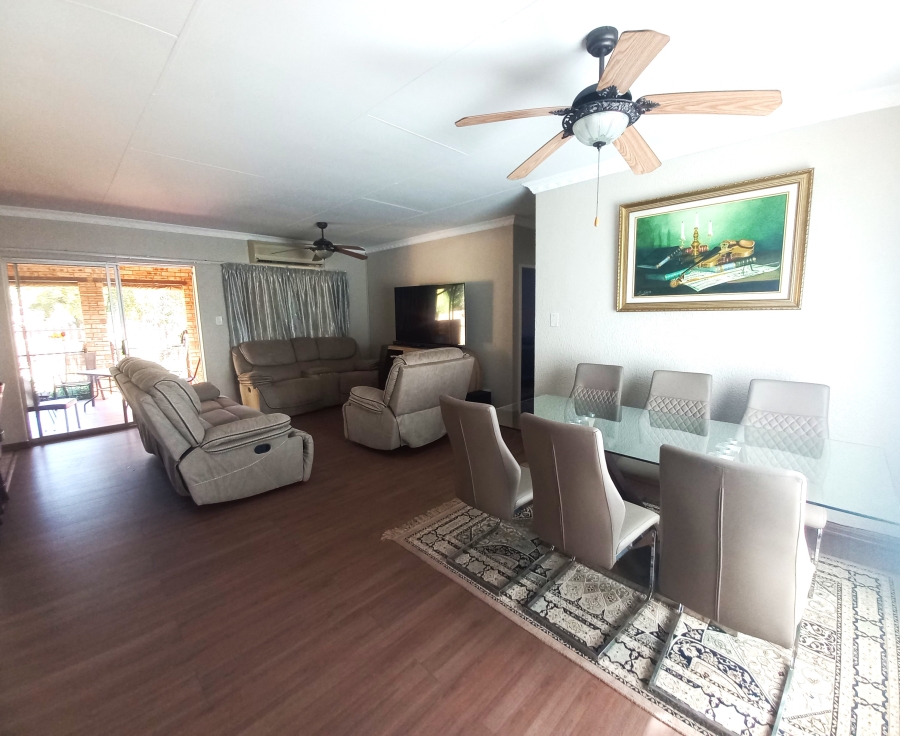 3 Bedroom Property for Sale in Safari Gardens North West